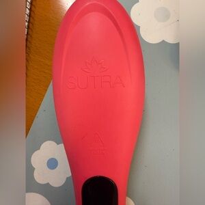 Sutra Pink Ionic Heat Brush for Straightening